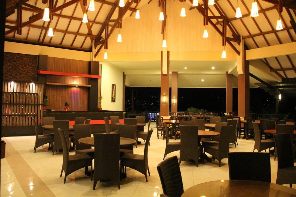 Kampoeng Nelayan Hotel Палу Екстер'єр фото