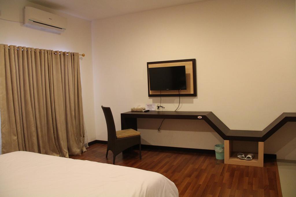 Kampoeng Nelayan Hotel Палу Номер фото